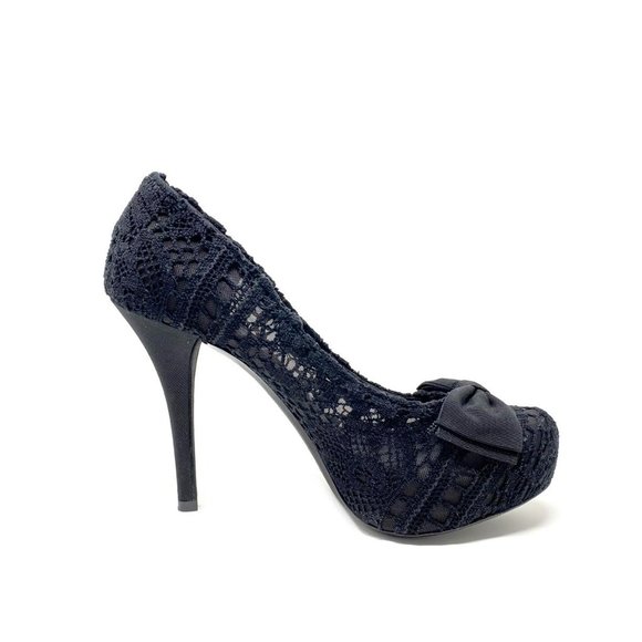 Dolce & Gabbana Lace Platform Pumps Size 39.5